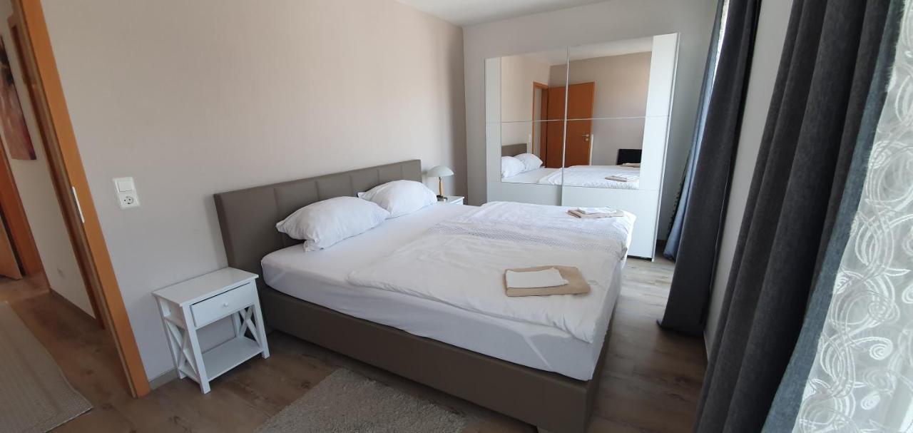 Outletcity Ferienwohnung 2 Metzingen  Zewnętrze zdjęcie