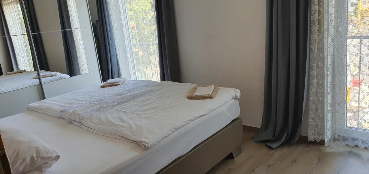 Outletcity Ferienwohnung 2 Metzingen  Zewnętrze zdjęcie