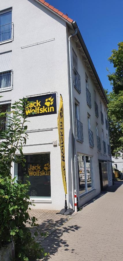 Outletcity Ferienwohnung 2 Metzingen  Zewnętrze zdjęcie